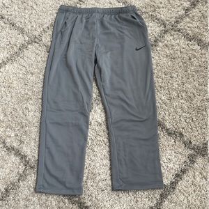 Nike epic training pants NWT